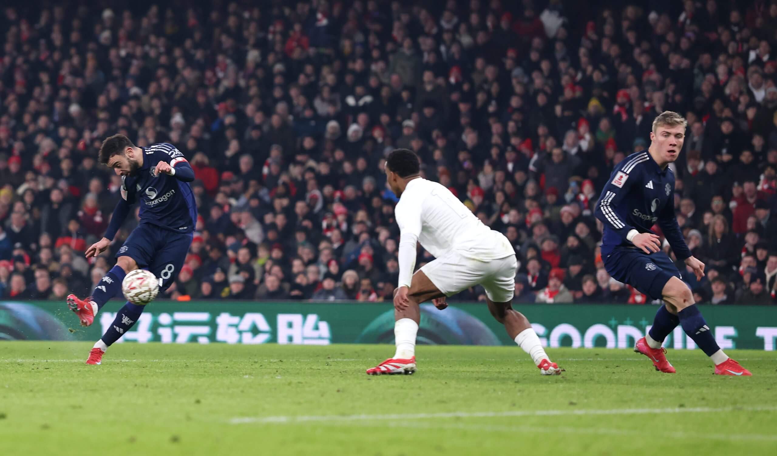 开云-字母哥官方宣布战术调整新规，利物浦引发争议！-开云